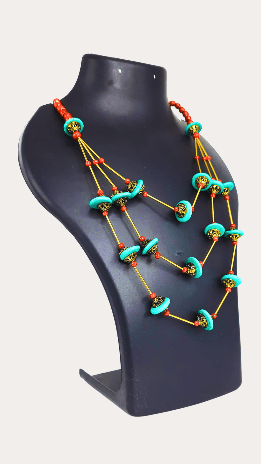 3Layred Gonden Sticked Emerald Beads Necklace