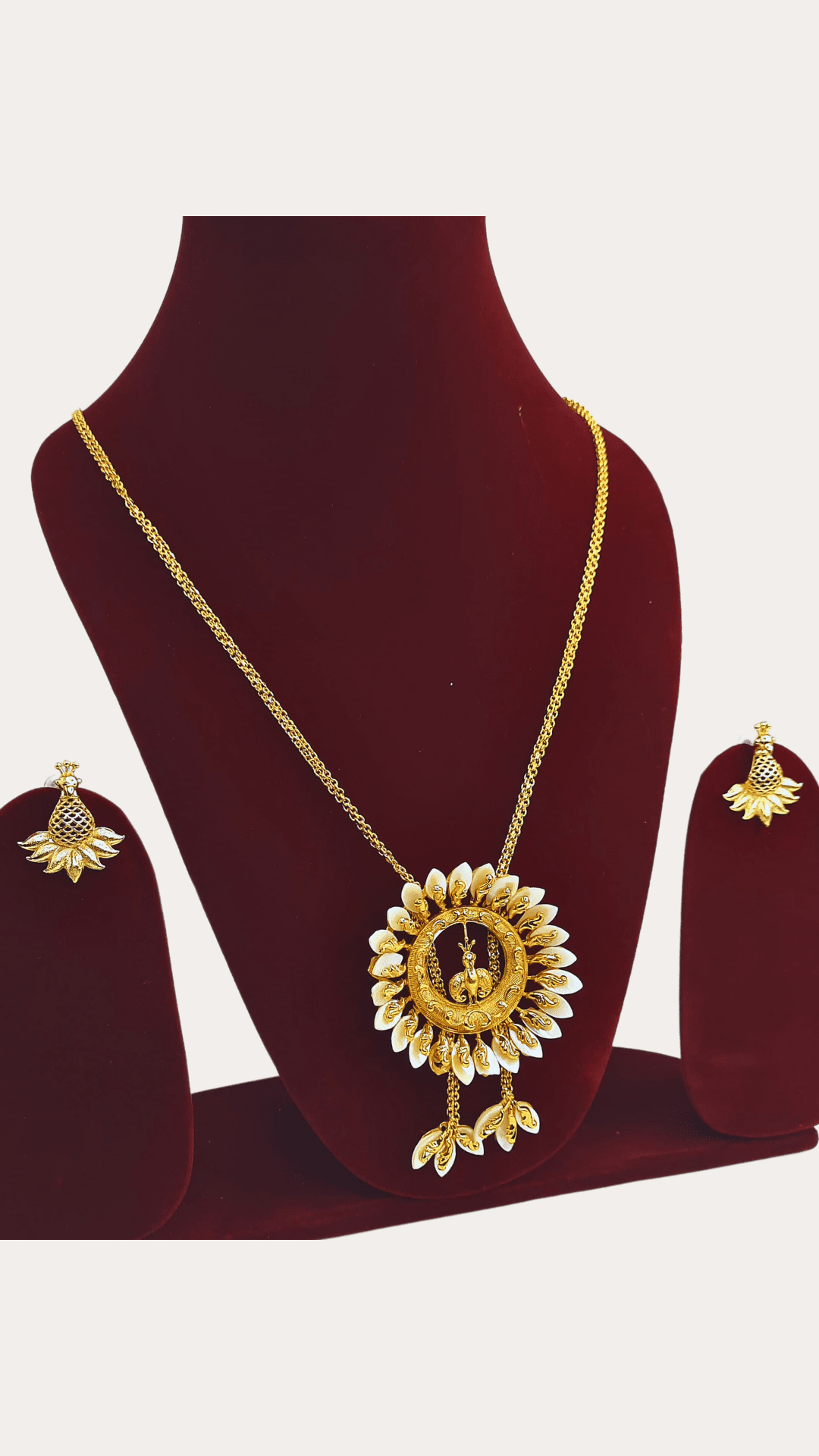 Gold Plated Peacock Shell Tie Chain