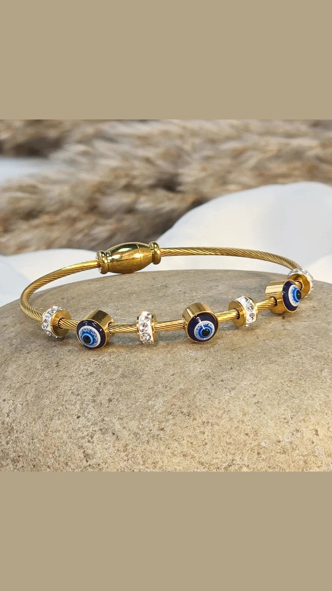 Stainless steel evil eye bracelet with magnet lock