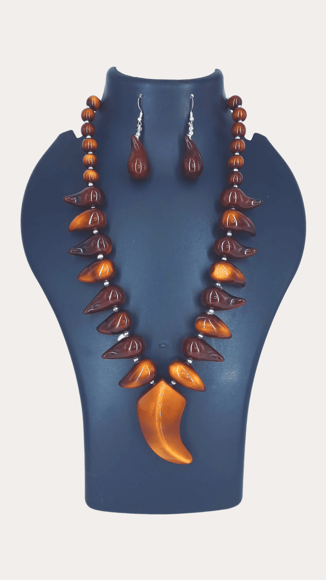 Kaju Shaped Breads Necklace Set