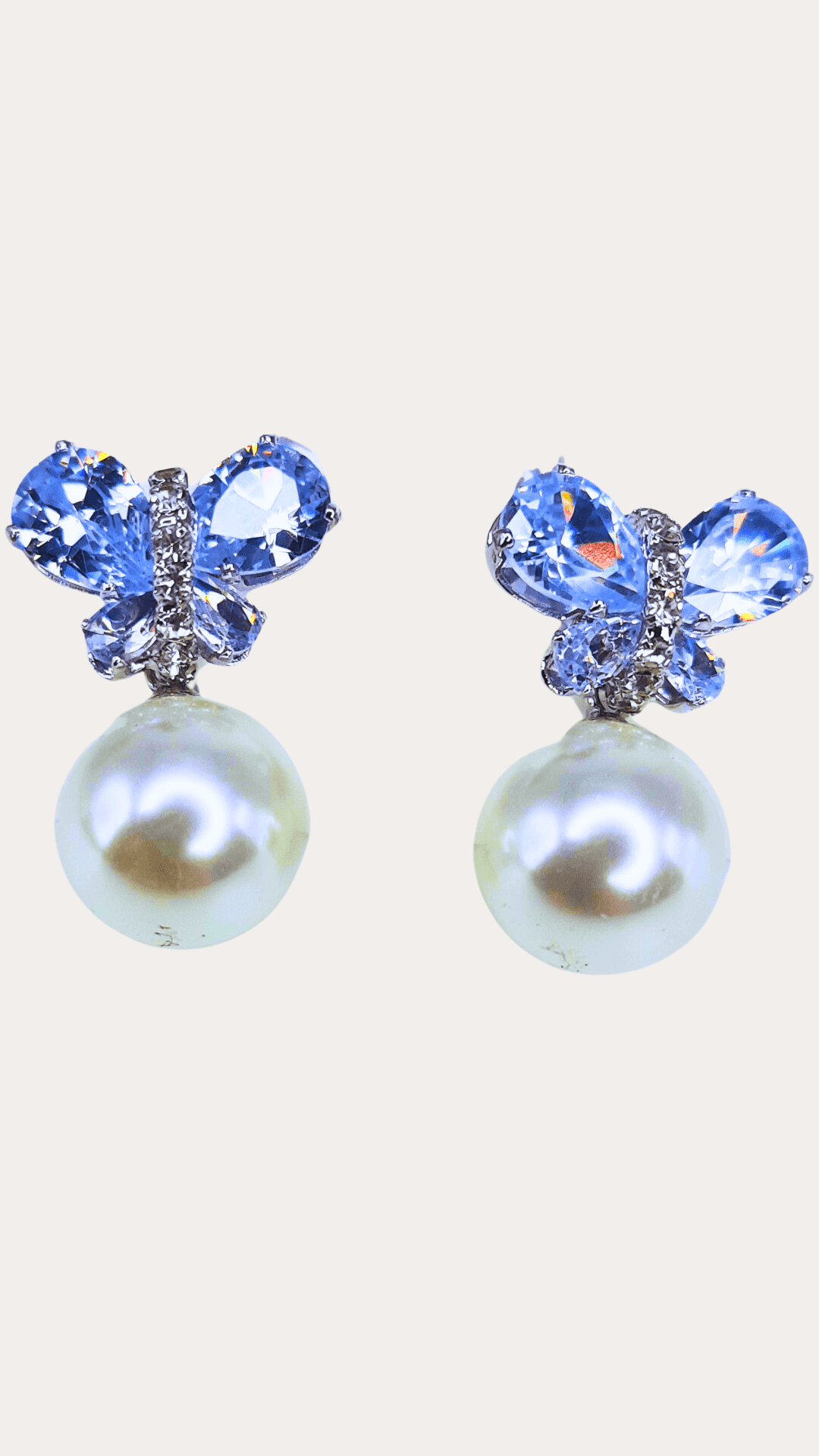 Bfly Tops Pearl Earring