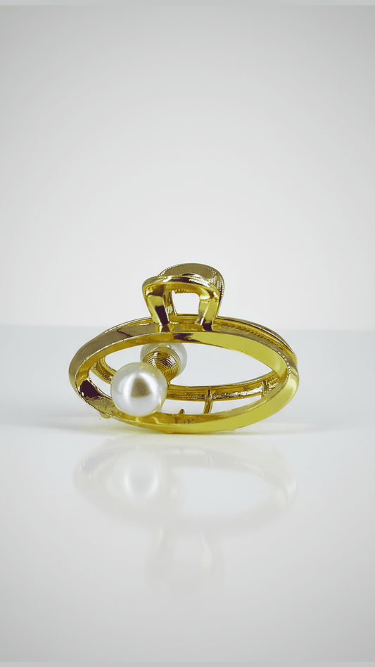 Fancy Pearl Golden Metal Claw Catcher