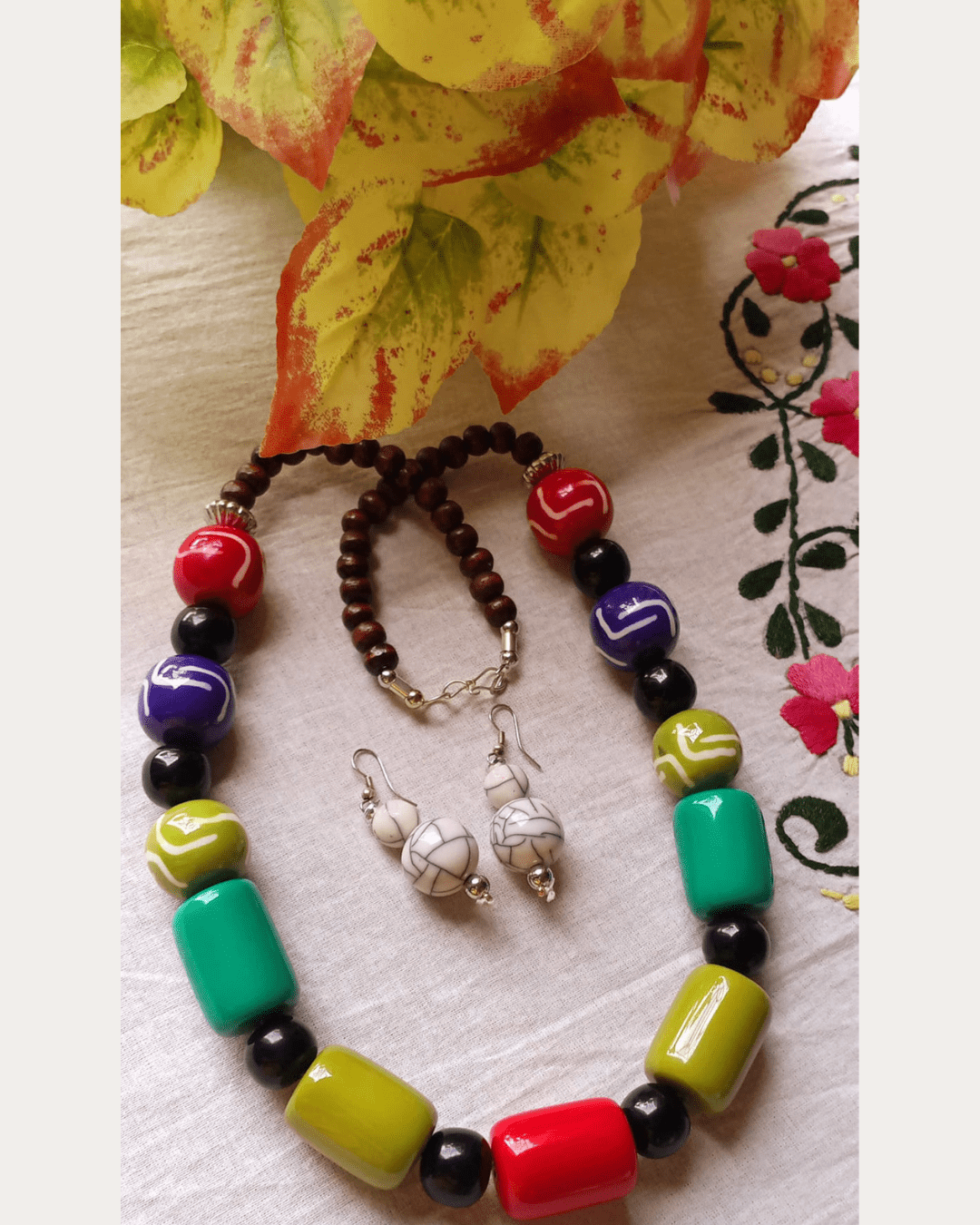 Multicolored Beads Studded Necklace Without Earring