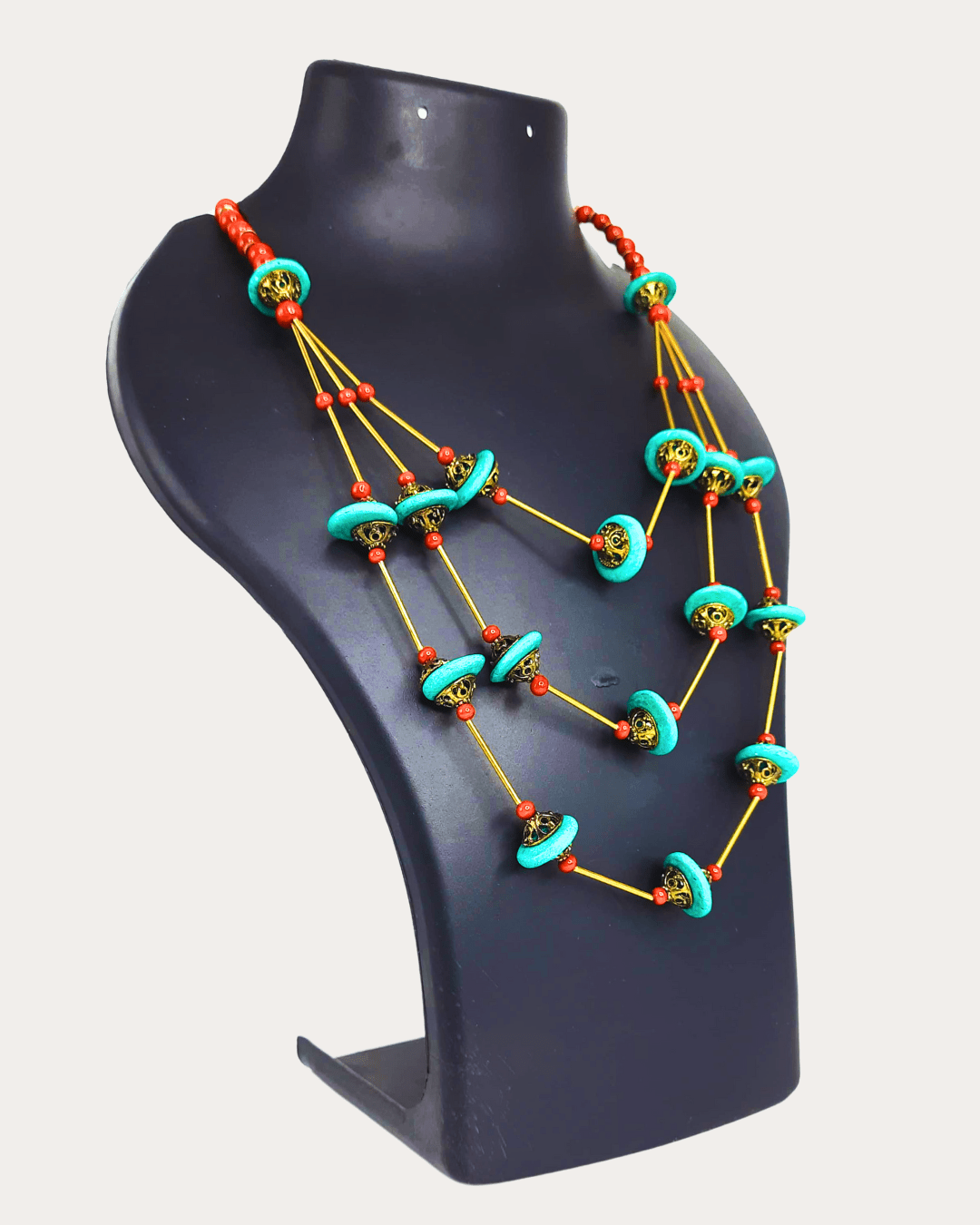 3Layred Gonden Sticked Emerald Beads Necklace