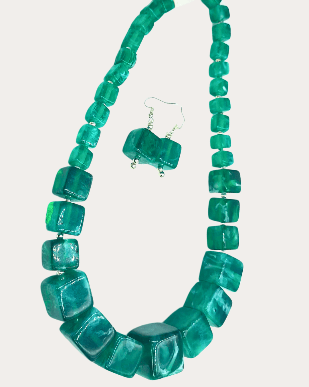 Cube Shaped Green Colour Necklace