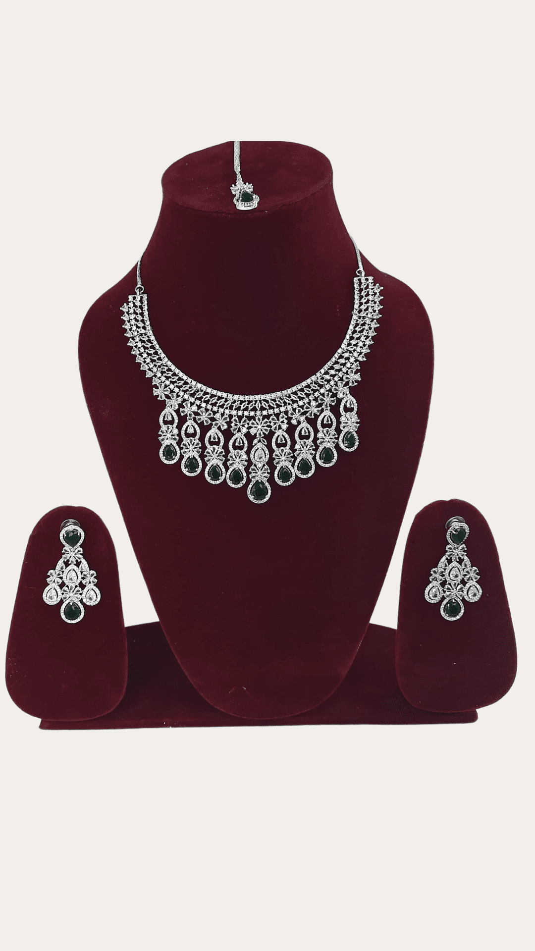 Dazzling Ad Stone Fitted Green Colour Necklace Set With Maang Tikka