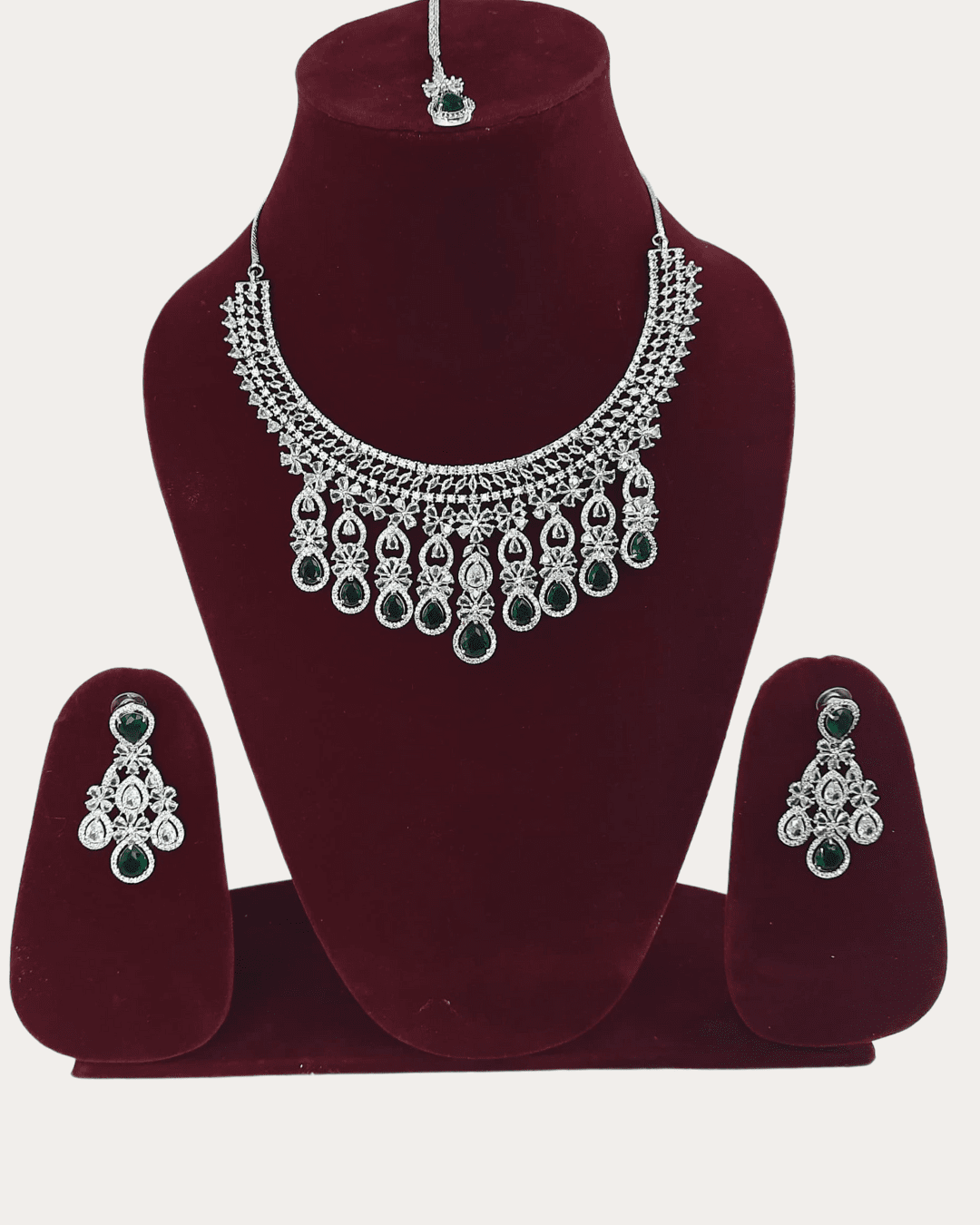 Dazzling Ad Stone Fitted Green Colour Necklace Set With Maang Tikka