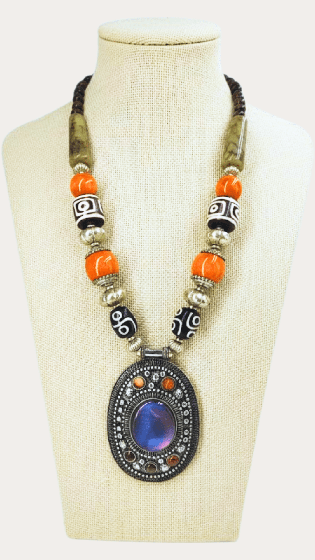 Classy Beads Necklace With Oxidize Pendent