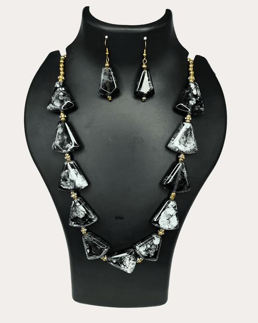 BlackTriangle Beads Necklace