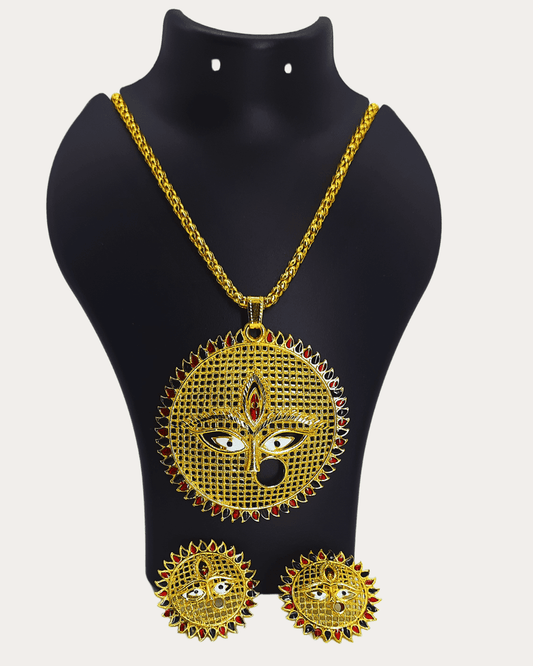 GOLDEN CHAIN PENDENT