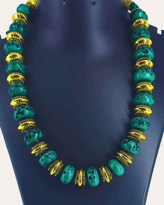 BEADS NECKLACE