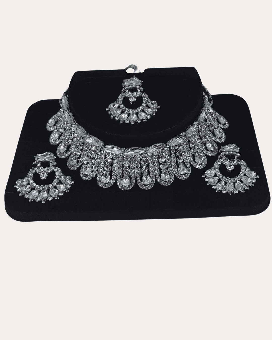 Stone Necklace Set With Mang Tikka