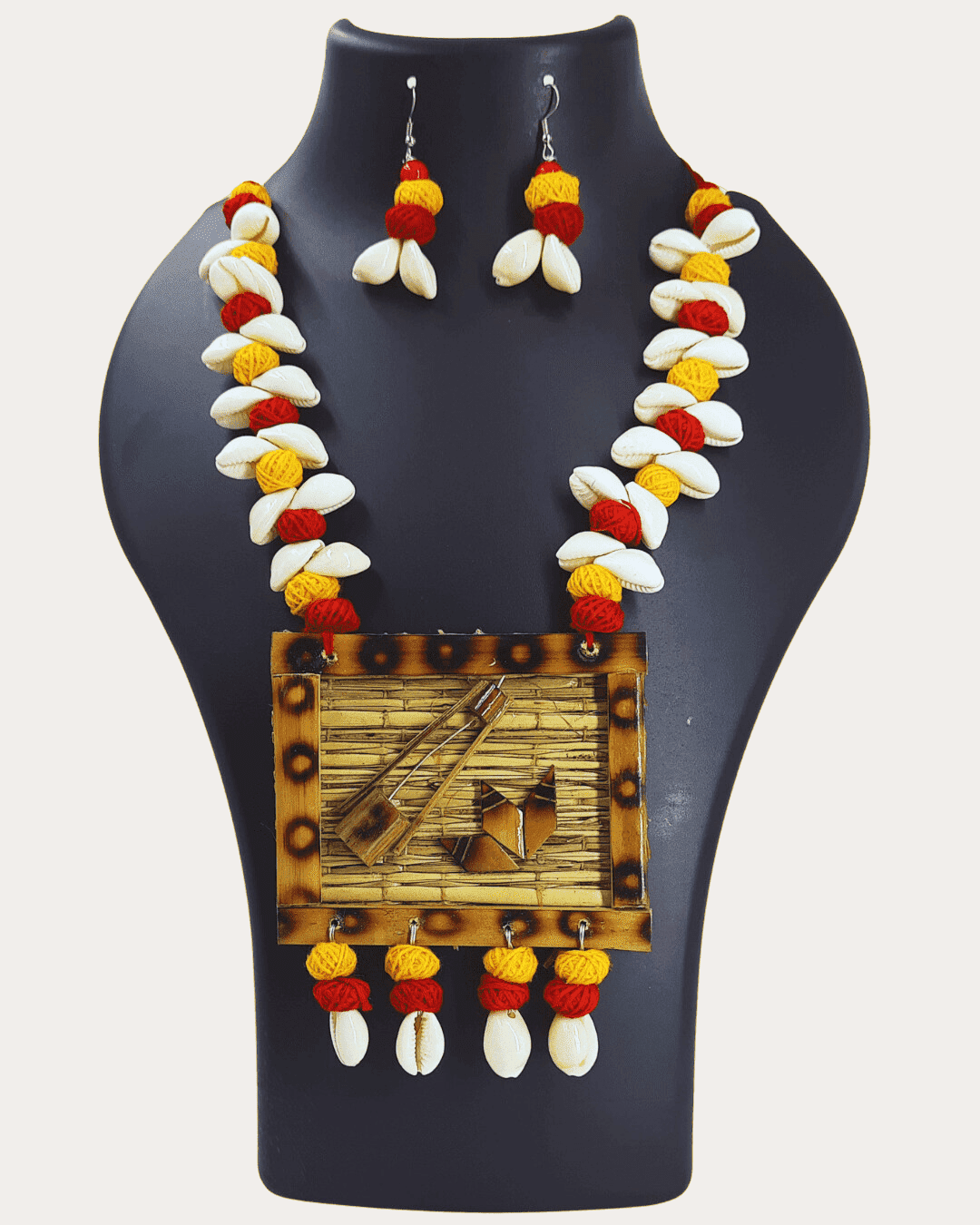 BAMBOO MAT HANDCRAFTED NECKLACE